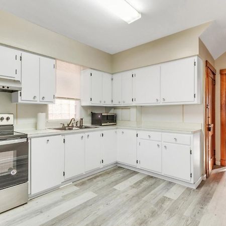 "New Listing" Spacious 3 Bedroom Large Home Close To Downtown, Oakland, & East Liberty! Home Питсбърг Екстериор снимка