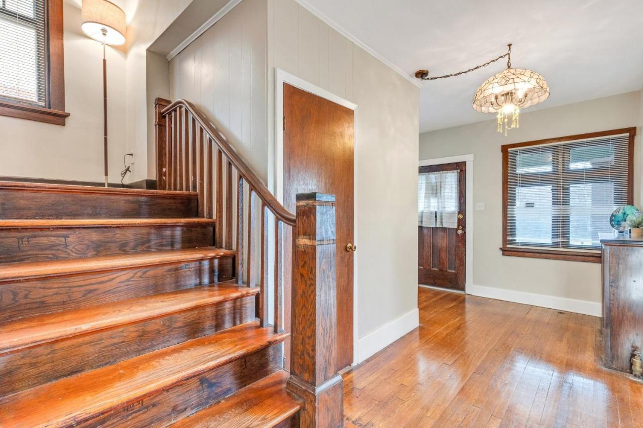 "New Listing" Spacious 3 Bedroom Large Home Close To Downtown, Oakland, & East Liberty! Home Питсбърг Екстериор снимка