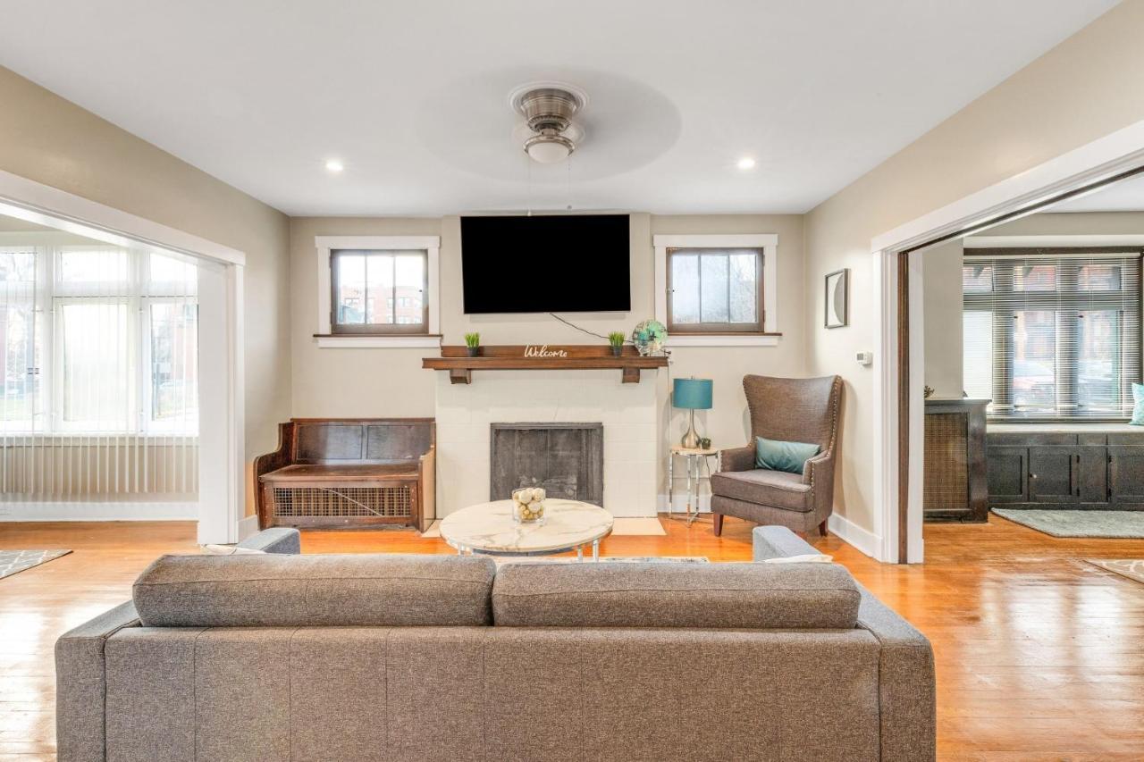 "New Listing" Spacious 3 Bedroom Large Home Close To Downtown, Oakland, & East Liberty! Home Питсбърг Екстериор снимка